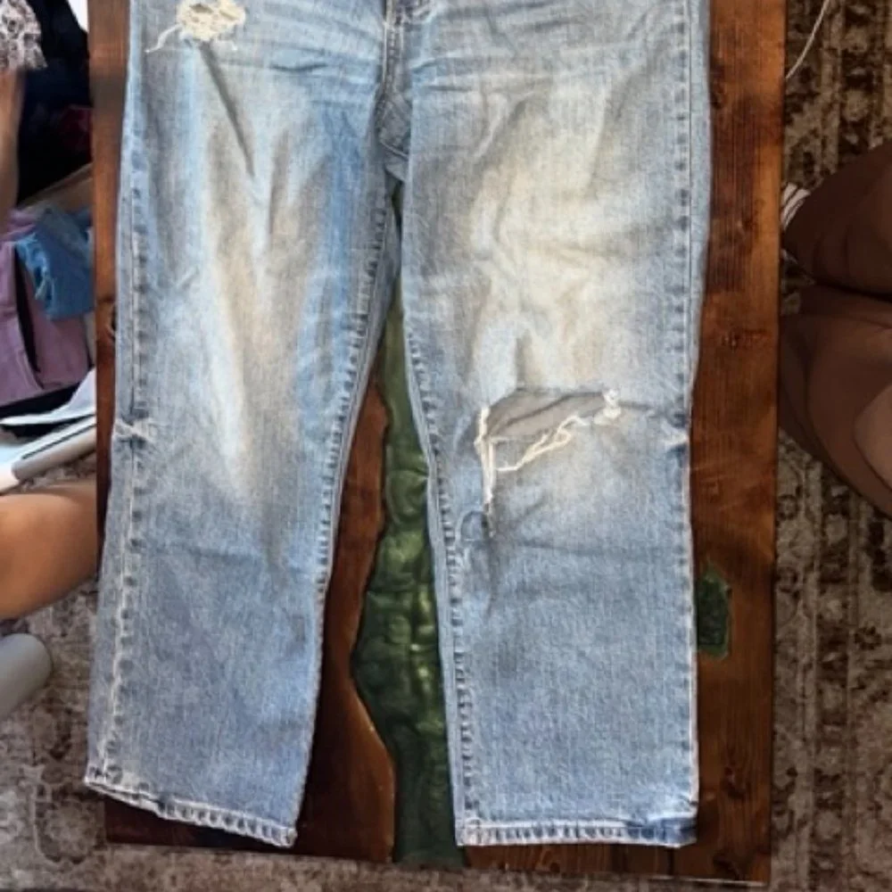 DAZE RIPPED JEANS - Picture 2 of 2